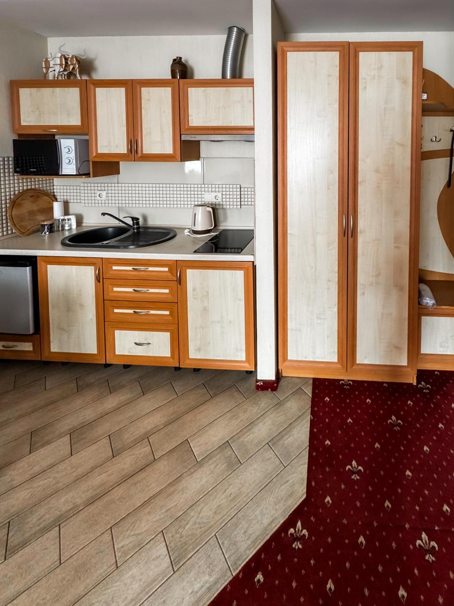 Apartments Deluxe Iwano-Frankiwsk Exterior foto